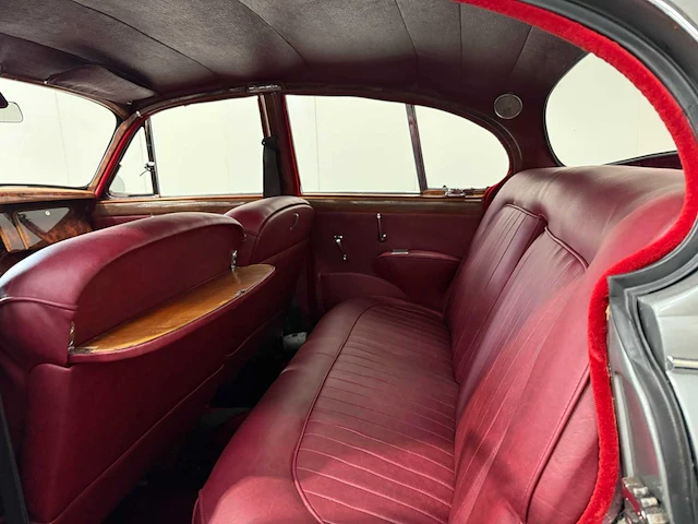 Jaguar - mk 2 - oldtimer - 1966 - afbeelding 27 van  42