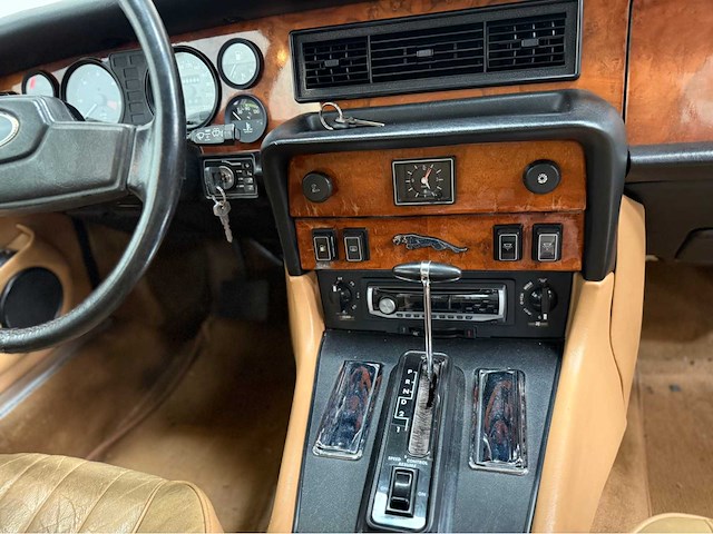 Jaguar - sovereign - xj 6 4.2 - serie 3 - oldtimer - 1983 - afbeelding 9 van  28