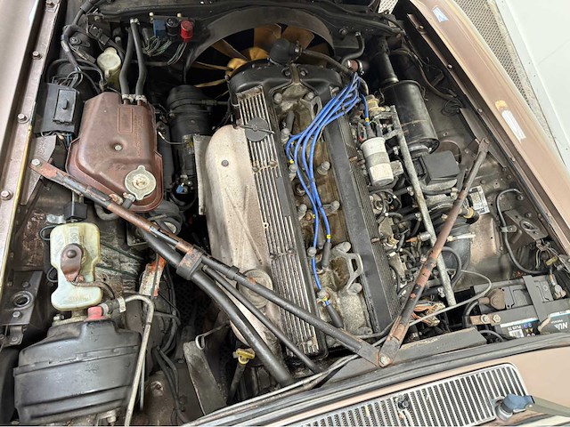 Jaguar - sovereign - xj 6 4.2 - serie 3 - oldtimer - 1983 - afbeelding 17 van  28