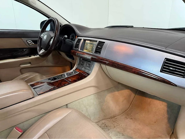 Jaguar - xf - personenauto - 2008 - afbeelding 4 van  30