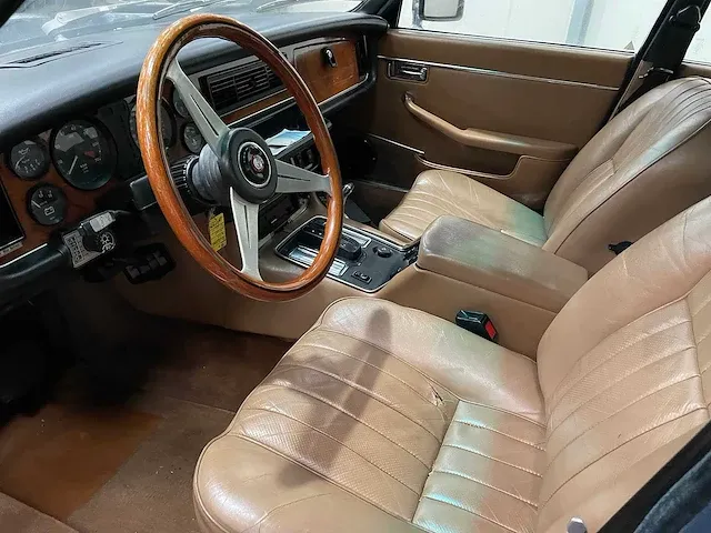Jaguar - xj - 5.3 v12 he - oldtimer - 1980 - afbeelding 6 van  32