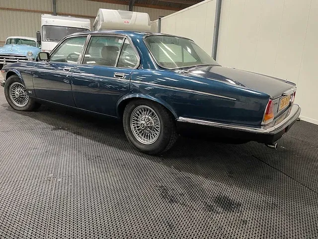 Jaguar - xj - 5.3 v12 he - oldtimer - 1980 - afbeelding 23 van  32