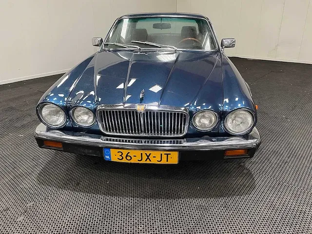 Jaguar - xj - 5.3 v12 he - oldtimer - 1980 - afbeelding 28 van  32