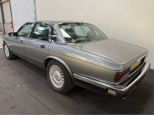 Jaguar - xj - v12 - oldtimer - 1993 - afbeelding 5 van  31
