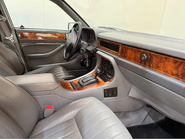 Jaguar - xj - v12 - oldtimer - 1993 - afbeelding 13 van  31