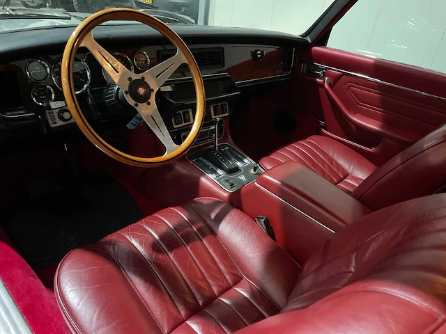 Jaguar - xj 12c - 5.3 v12 - coupe - oldtimer - 1976 - afbeelding 15 van  39