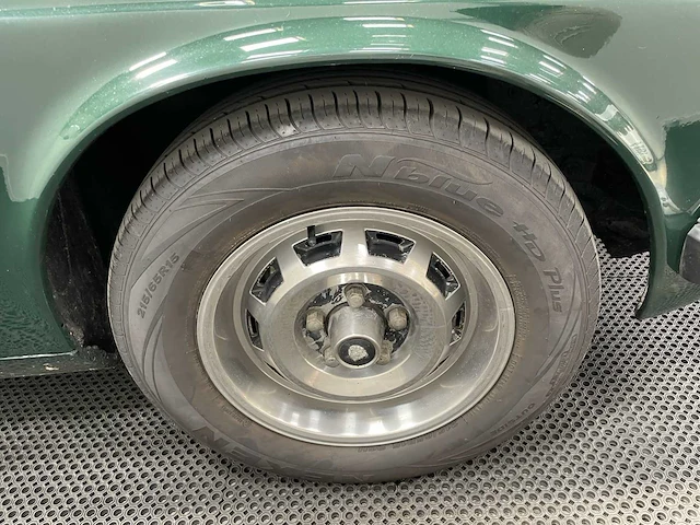 Jaguar - xj 6 - 4.2 - lpg - oldtimer - 1980 - afbeelding 14 van  24