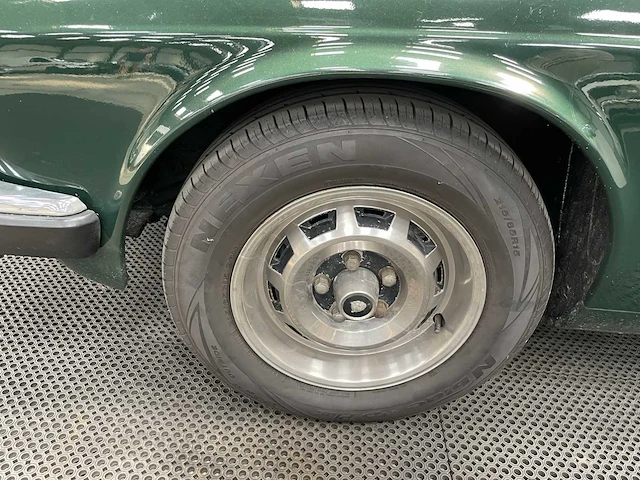 Jaguar - xj 6 - 4.2 - lpg - oldtimer - 1980 - afbeelding 16 van  24