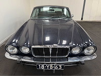Jaguar - xj 6 - 4.2 l series 2 automatic - longdoor - oldtimer - 1977 - afbeelding 2 van  28