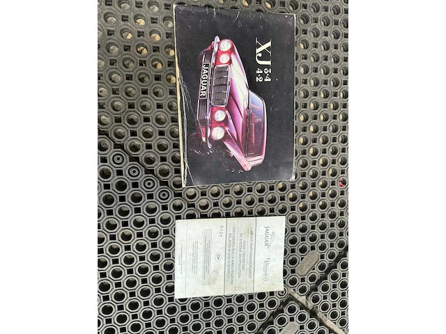 Jaguar - xj 6 - 4.2 l series 2 automatic - longdoor - oldtimer - 1977 - afbeelding 9 van  28