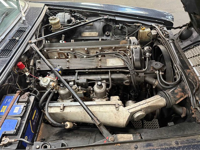 Jaguar - xj 6 - 4.2 l series 2 automatic - longdoor - oldtimer - 1977 - afbeelding 15 van  28