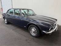 Jaguar - xj 6 - 4.2 l series 2 automatic - longdoor - oldtimer - 1977 - afbeelding 24 van  28