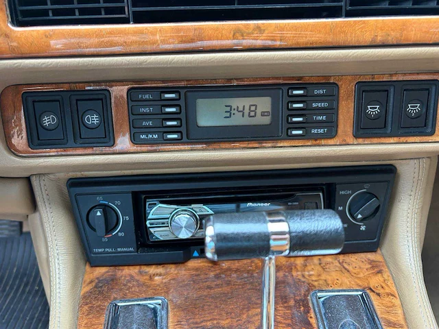 Jaguar - xjs - personenauto - 1993 - afbeelding 16 van  30