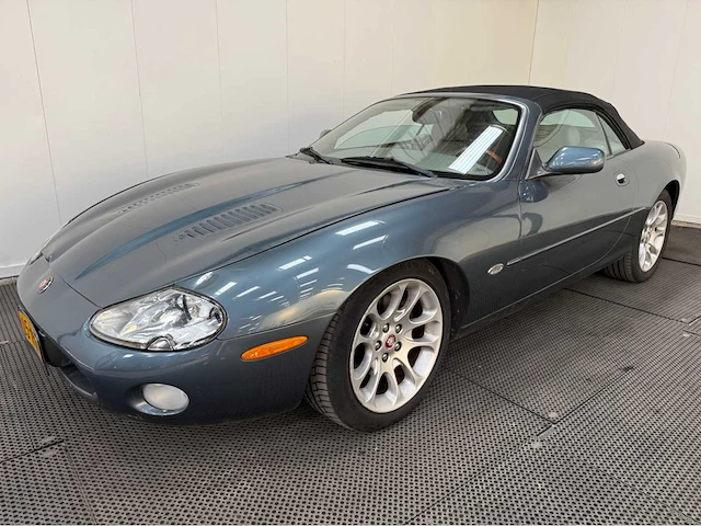 Jaguar - xkr - convertible - personenauto - 2001 - afbeelding 23 van  29