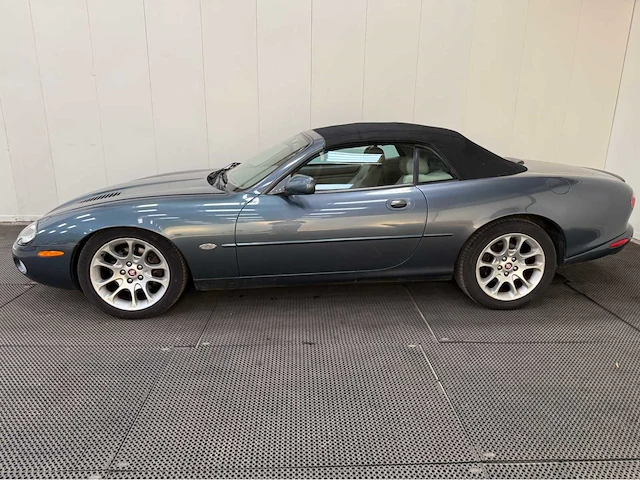 Jaguar - xkr - convertible - personenauto - 2001 - afbeelding 25 van  29