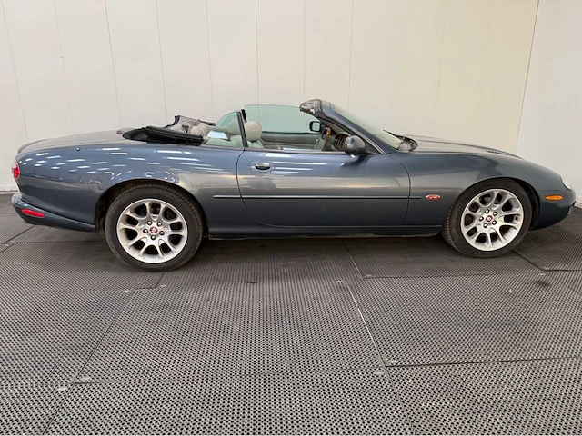 Jaguar - xkr - convertible - personenauto - 2001 - afbeelding 28 van  29