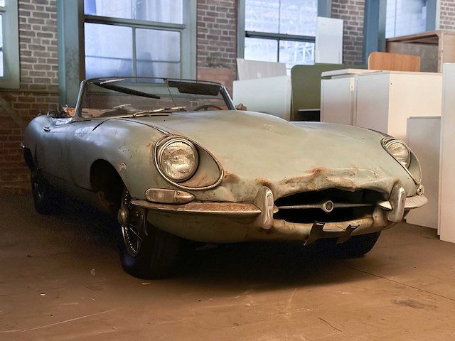 Jaguar e-type xke cabriolet 4.2 6-cilinder in lijn serie 1½ 1968 roadster - afbeelding 13 van  17