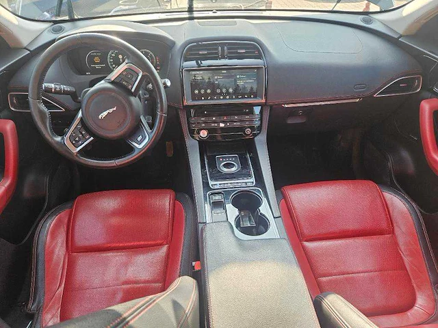 Jaguar f-pace 2.0 portf. awd 20d , ; kh-025-k peter naar kijken !!!!!! - afbeelding 19 van  19