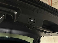 Jaguar f-pace 2.0 portfolio awd 20d 179pk 2017, nl-229-d - afbeelding 33 van  46