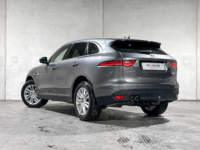 Jaguar f-pace 2.0 portfolio awd 20d 179pk 2017, nl-229-d - afbeelding 7 van  46