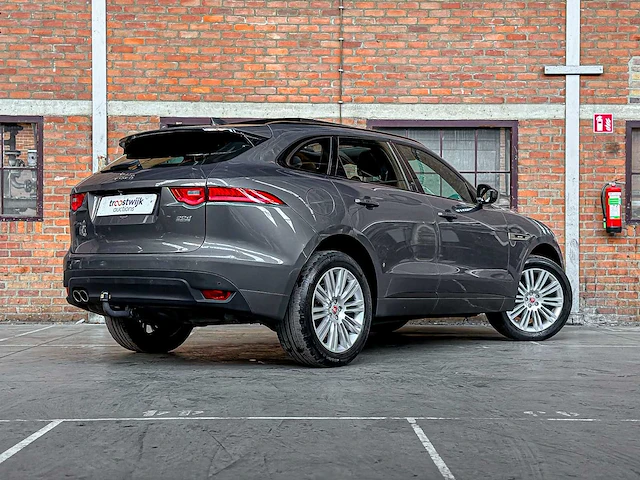 Jaguar f-pace 2.0 portfolio awd 20d 2016 (origineel nederlands) - afbeelding 2 van  63