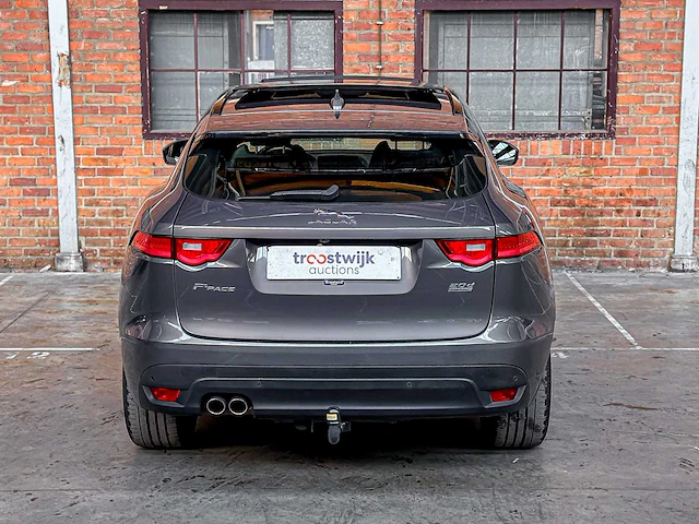 Jaguar f-pace 2.0 portfolio awd 20d 2016 (origineel nederlands) - afbeelding 9 van  63