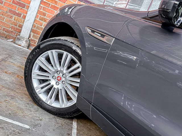 Jaguar f-pace 2.0 portfolio awd 20d 2016 (origineel nederlands) - afbeelding 13 van  63