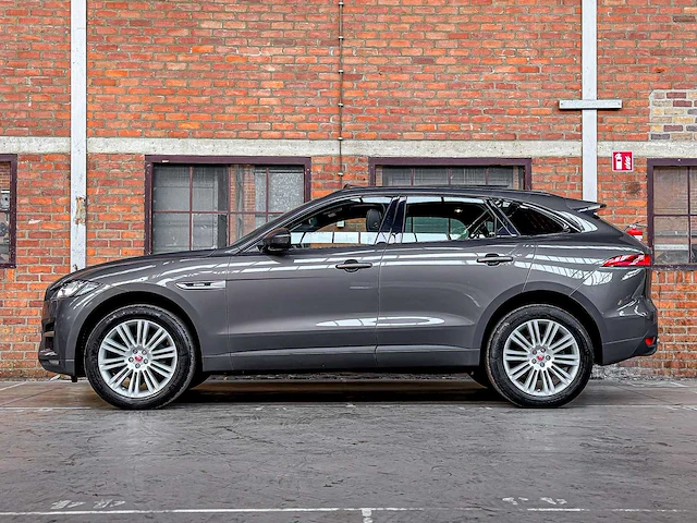Jaguar f-pace 2.0 portfolio awd 20d 2016 (origineel nederlands) - afbeelding 14 van  63
