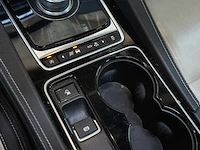 Jaguar f-pace 2.0 portfolio awd 20d 2016 (origineel nederlands) - afbeelding 26 van  63