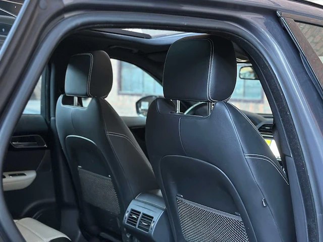 Jaguar f-pace 2.0 portfolio awd 20d 2016 (origineel nederlands) - afbeelding 49 van  63