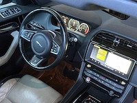 Jaguar f-pace 2.0 portfolio awd 20d 2016 (origineel nederlands) - afbeelding 58 van  63
