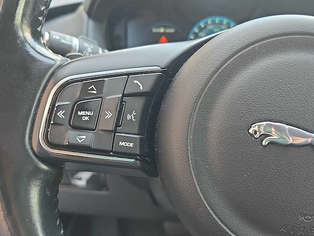 Jaguar f-pace 2.0 portfolio awd 20d | nd-391-g - afbeelding 6 van  27