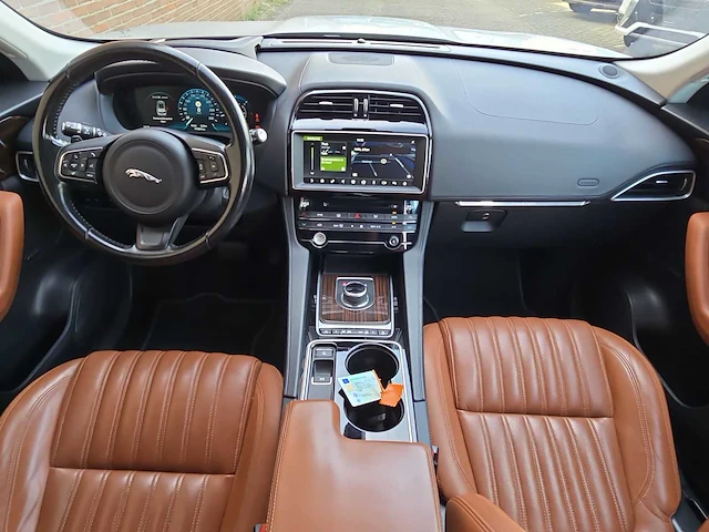 Jaguar f-pace 2.0 portfolio awd 20d | nd-391-g - afbeelding 19 van  27