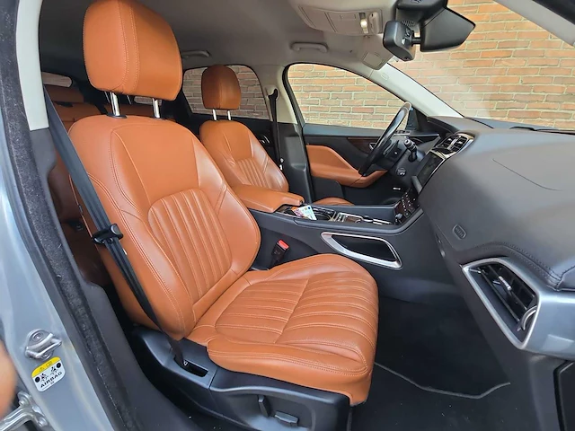 Jaguar f-pace 2.0 portfolio awd 20d | nd-391-g - afbeelding 20 van  27