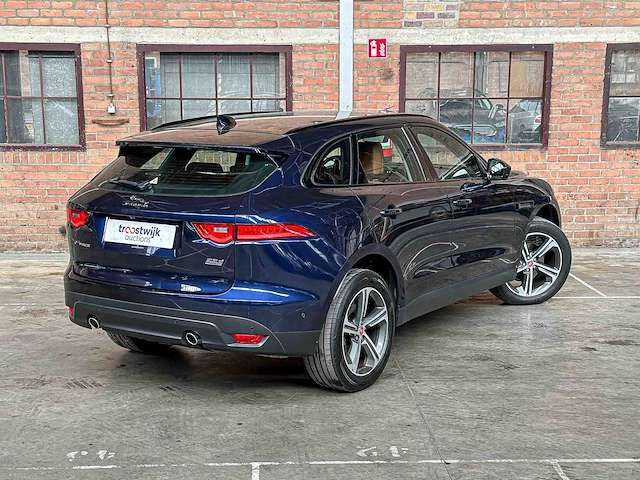 Jaguar f-pace 2.0 portfolio awd 25d 241pk 2017, sv-524-b - afbeelding 4 van  47