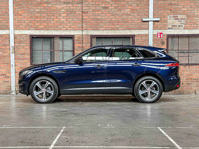 Jaguar f-pace 2.0 portfolio awd 25d 241pk 2017, sv-524-b - afbeelding 9 van  47