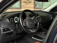 Jaguar f-pace 2.0 portfolio awd 25d 241pk 2017, sv-524-b - afbeelding 11 van  47