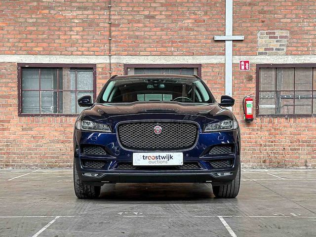 Jaguar f-pace 2.0 portfolio awd 25d 241pk 2017, sv-524-b - afbeelding 43 van  47