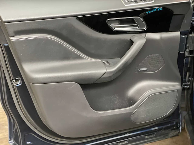 Jaguar f-pace 2.0t awd r-sport pure 250pk 2020, h-258-bd - afbeelding 26 van  50