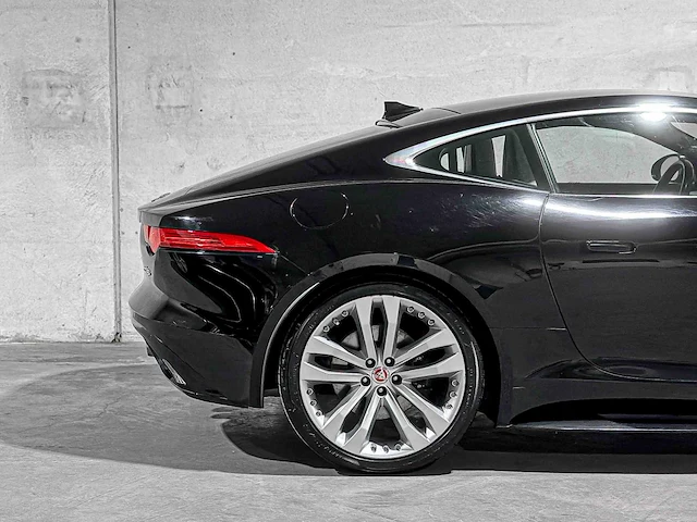 Jaguar f-type 3.0 v6 s awd 381pk 2017 - afbeelding 2 van  48
