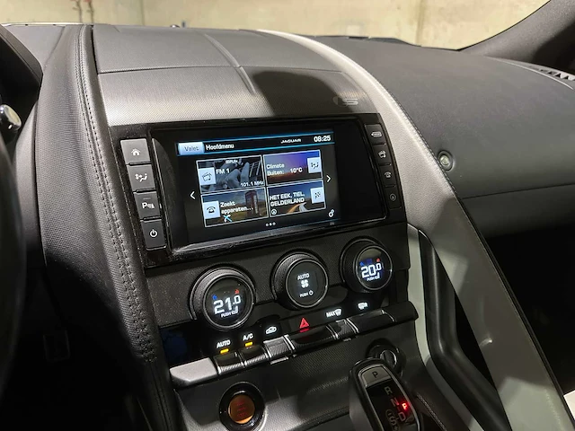 Jaguar f-type 3.0 v6 s awd 381pk 2017 - afbeelding 18 van  43