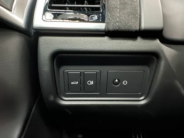 Jaguar f-type svr 5.0 v8 coupé awd black-edition 575pk 2018, n-982-jf - afbeelding 48 van  75