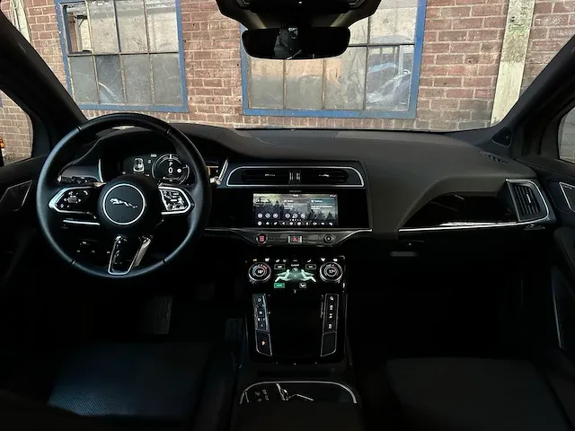 Jaguar i-pace ev400 business edition s 90 kwh 400pk 2019 -orig. nl-, h-227-bd - afbeelding 18 van  56