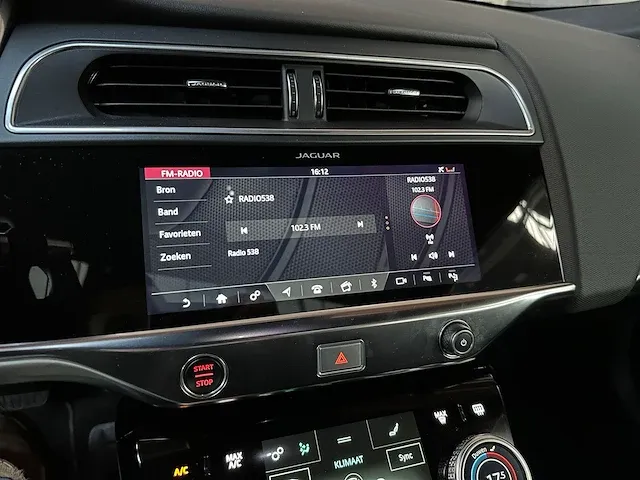 Jaguar i-pace ev400 business edition s 90 kwh 400pk 2019 -orig. nl-, h-227-bd - afbeelding 30 van  56