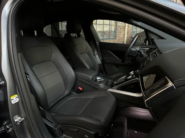 Jaguar i-pace ev400 business edition s 90 kwh 400pk 2019 -orig. nl-, h-227-bd - afbeelding 48 van  56