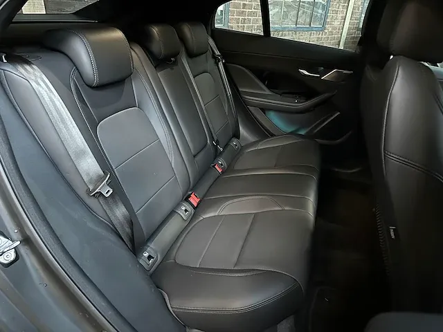 Jaguar i-pace ev400 business edition s 90 kwh 400pk 2019 -orig. nl-, h-227-bd - afbeelding 50 van  56