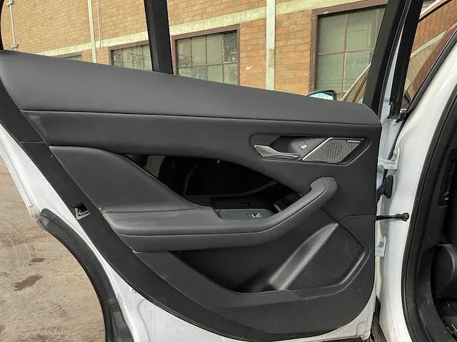 Jaguar i-pace ev400 s 90 kwh 400pk 2018 orig-nl, xg-623-g - afbeelding 43 van  58