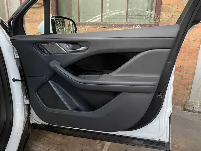 Jaguar i-pace ev400 s 90 kwh 400pk 2018 orig-nl, xg-623-g - afbeelding 45 van  58
