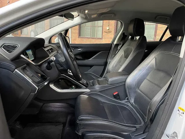 Jaguar i-pace ev400 s 90 kwh 400pk 2018 orig-nl, xg-623-g - afbeelding 48 van  58