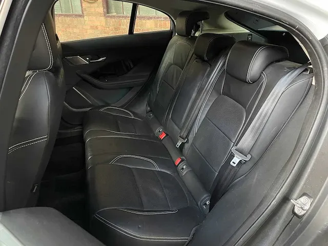 Jaguar i-pace ev400 s 90 kwh 400pk 2018 orig-nl, xg-623-g - afbeelding 49 van  58